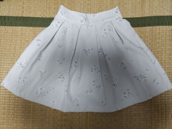 NICE CLAUP 花柄インナーパンツ付ミニスカート (F)
