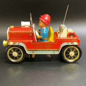 【動作品】当時物 ブリキ 玩具 消防車 頭部はソフビ クラシックカー 赤 昭和 レトロ 電池駆動 難あり ミニカーの画像2