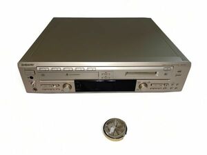 送料込み♪送料無料♪ SONY ソニー MXD-D5C 5枚CDチェンジャー/MDレコーダー 一体型デッキ シルバー 08181　