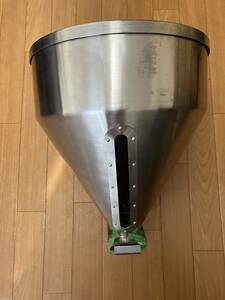 成形機用ホッパー　中古美品　使用頻度小