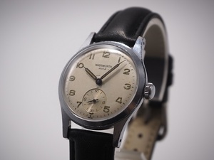 スイスの名門　AVIA　WATCH　WADSWORTH　スモセコ　ミリタリーウォッチ　1940年代　分解注油済み　アンティーク　新品ベルト付