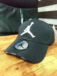 即決　新品　送料無料　NBA　マイケルジョーダン　キャップ　CAP　ジャンプマン　バスケットボール　バスケ　USA　黒