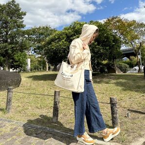 ショルダーバッグ トートバッグ キャンバス2WAYバッグ 通勤通学 ヨコ型バッグ マザーズバッグ アイボリー/ブラック