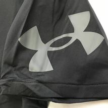 新品【メンズL】黒 アンダーアーマー（UNDERARMOUR）速乾 ストレッチ 軽量 ドライ 高機能 ゴルフウェア プレーオフ ポロシャツ_画像3