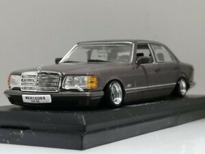 1/43 ノレブ Mercedes 500 SE（1979）改 アルミ 深リム ローダウン 改造 メルセデス・ベンツ マフラー カスタム 国産名車