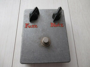 FUZZ NUTZ　60’S　MODELです。