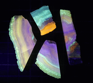 鉱物標本、蛋白石、蛍光オパール北海道産　M 24グラム（C3)