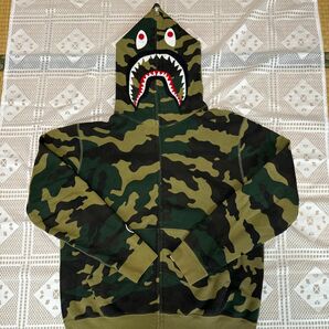 A BATHING APE 迷彩カモシャークパーカー