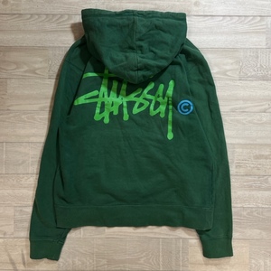 STUSSY/ステューシー/両面プリント/プルオーバーパーカー/グリーン/Mサイズ/ショーンフォントロゴプリント