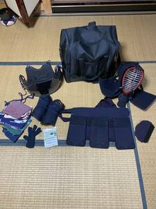 kendo protector complete set for children trunk shide . kendo storage bag attaching use short .