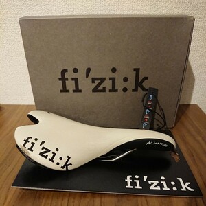 fizik ALIANTE GAMMA white （フィジーク アリアンテ ガンマ サドル ホワイト）