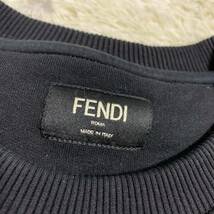 ほぼ未使用 フェンディ【希少モデル】FENDI スウェット トレーナー トップス 刺繍 ワッペン ロゴ メンズ ブラック サイズXS_画像5