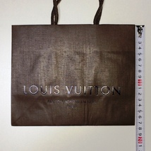 【送料無料】ルイヴィトン・LOUIS VUITTON 紙袋/ 手提げ袋２枚セット / 縦17.5㎝ × 横21.5㎝ × マチ10.5㎝ / ショップバック_画像8