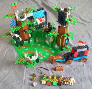 LEGO　レゴ　6079　エルクウッドの砦　立体土台　前髪ちゃん　馬車　鹿盾　お城シリーズ　ダークフォレスト　フォレストマン　森人