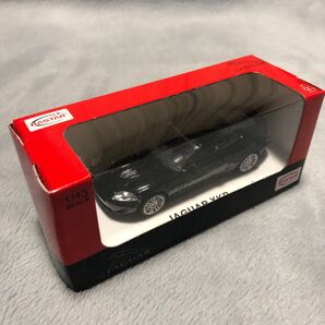 ミニカー JAGUAR XKR 1/43スケール