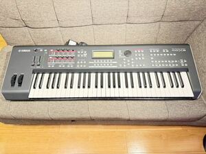 YAMAHA 61鍵 シンセサイザー MOX6 MOTIF XS直系音源　電源難あり　キーボード 