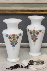 《フランスアンティーク》オパリンガラス フラワーベース　花瓶