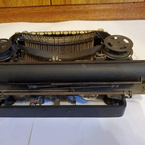 タイプライター アンティーク USA ヴィンテージ レトロ CORONA ビンテージ Typewriter 1920年代 コロナ4 corona four ディスプレイ 店舗の画像4