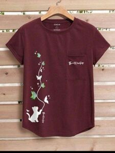 蝶と猫　英文字のTシャツ　Colorバーガンディ