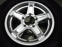 美品 走行極少 Weds キーラー TACTICS 5.5J+22 PCD139.7-5穴 ヨコハマ G075 215/70R16 ice GUARD SUV スタッドレス ジムニー 足上げサイズ_画像3