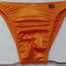 TM collection ビキニ　 サイズ　　L　　カラー　オレンジ　　新品未使用　 日本製　つるつるした肌触りの生地です_画像2