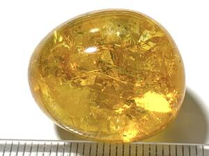 研磨された黄水晶（シトリン）原石・14-10・15g（ブラジル産鉱物標本）