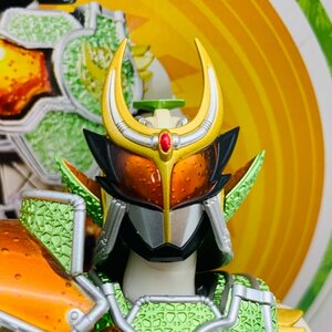 難あり中古品 S.H.Figuarts 仮面ライダー鎧武 仮面ライダー斬月・真 メロンエナジーアームズ