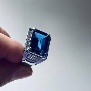  sapphire ring 17×20mm 4ct. ring .:23 mm. gold ....