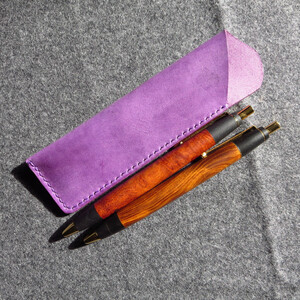 モストロレザー　２本用ペンケース　パープル　青紫　ワックス仕上げ　ヴィンテージ　本革　ヌメ革　筆箱　ボールペン　シャーペン