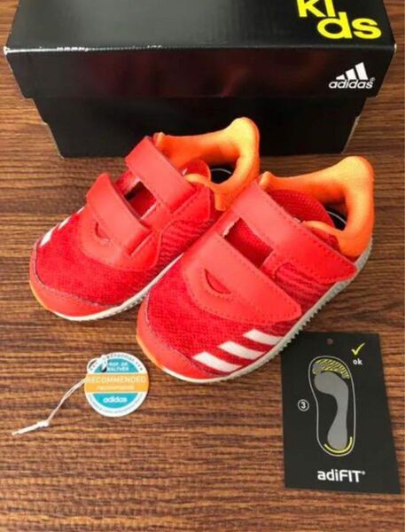 adidas アディダス　ベビー　 スニーカー　12cm