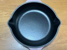 【送料無料】Le Creuset ル クルーゼ １６cm 薄ピンク色 スキレット フライパン グリルパン 鋳物 琺瑯 ホーロー_画像4