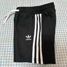 新品 定価6270円　アディダス オリジナルス トレフォイル　半袖 Tシャツ ハーフ　パンツ セット　130 adidas コットン100% HK2968_画像7