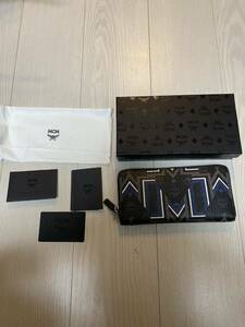 MCM　直営店購入　メンズ長財布　美品　