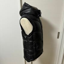 【レア品】【新品同様】サイズL バーバリーブラックレーベル BURBERRY BLACK LABEL ダウンベスト ブラック　黒　ダウンジャケット_画像4