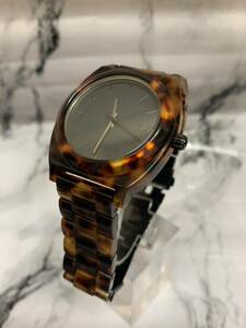 【電池交換済】Nixon ニクソン　べっこう柄　ベルト　クォーツ　THE TIMETELLER