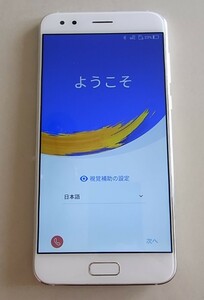 ASUS　モデルZ01KD　Zenfone4　64GB　5.5インチ　ホワイトカラー　アンドロイドバージョン8.0.0　RAM4G　動作品　初期化済み　ジャンク