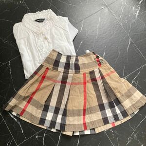 【最終お値下げ】バーバリー Burberry 女の子　スカート　110 ブラウスセット