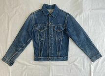 60's 米国製 リーバイス LEVI'S ビンテージ デニムジャケット 557BXX サード 均等VビッグE スナップボタン 着丈53 身幅44 [ta-0986]_画像2