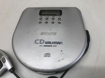 (EA52) SONY WALKMAN D-E700 , NW-A607 ポータブルCDプレーヤー ソニー ジャンク扱い　現状_画像2