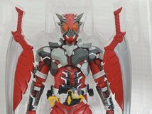 [5A-62-037-1] BANDAI バンダイ S.H.Figuarts 仮面ライダーゼロワン 仮面ライダー雷 フィギュア 中古 開封済_画像5