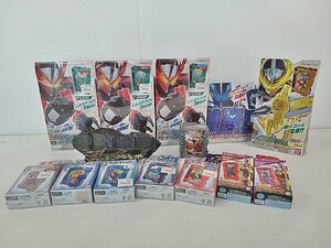 [G-230] 仮面ライダーセイバー おもちゃ まとめ売り ジャンク DXキングライオン大戦記ワンダーライドブック DX雷鳴剣黄金エンブレム