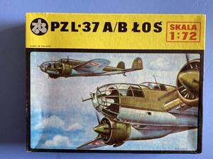 ポーランドの双発機　PZL-37 A/B LOS ロス　 1/72 ポーランド製　A/B型コンバーチブル　　　％2