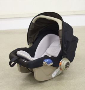 送料無料 グッドキャリー アルティメットブラック コンビ シートベルト固定 新生児OK 軽量コンパクト クリーニング済み A14