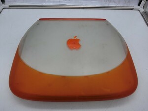 T【3な-07】【80サイズ】▲Apple iBook M2453 クラムシェル M2453/ノートパソコン/PC/ジャンク扱い/※傷・汚れ有