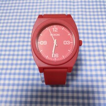 NIXON TIME TELLER P CORP METTE RED／WHITE ニクソン アナログ腕時計 カジュアル 赤_画像2