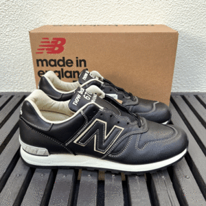 国内正規品 フルグレイン UK製 New Balance M670KKG US8.5 26.5cm ブラック 新品 限定 オールレザー 黒 NBスニーカー M1300 イギリス英国製