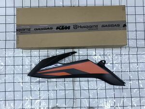 KTM 390adventure タンクスポイラー　タンクカバー95808050000CAA L left 左　KTM純正部品