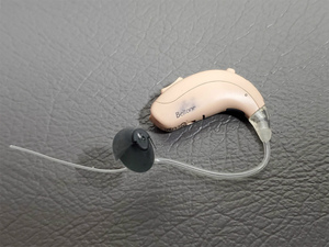 [1731] used Beltone bell tone ear .. type hearing aid Ally 3 one-side ear for AY386-DW ARAI 3 Ally-3-86DW