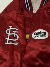 【MLB】Cardinals カージナルス McGwire マグワイア #25 ナンバリング ロゴ プリント Konica サテン 中綿 ナイロン スタジャン 赤 レッド_画像7