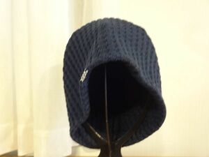 C メンズ・レディース D 編み込みニット帽　ニットキャップ 紺色帽子　サイズ５７cm〜５９cm　キャップ　帽子　